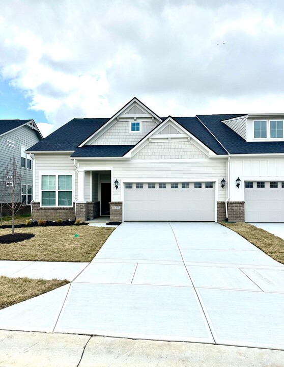 14373 Shrawley Ct in Carmel, IN - Building Photo
