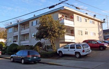 Trenton Apartments in Seattle, WA - Foto de edificio - Building Photo