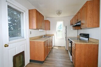2130 Bainbridge Rd in Colorado Springs, CO - Building Photo - Building Photo