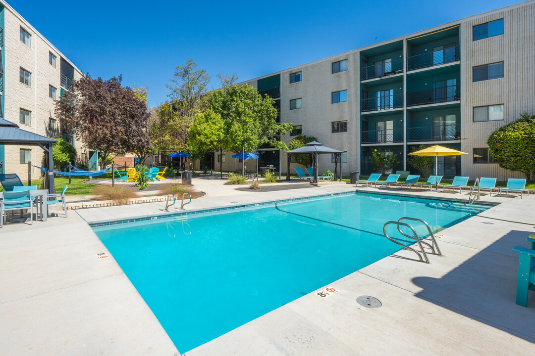 Glo Apartments in Albuquerque, NM - Foto de edificio