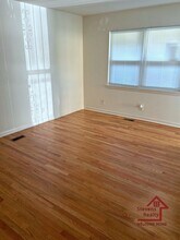 1231 Helena Dr in Chattanooga, TN - Foto de edificio - Building Photo