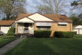21131 Ridgedale St in Oak Park, MI - Building Photo - Building Photo