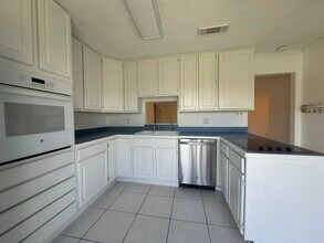 15729 Bottlebrush Cir in Delray Beach, FL - Building Photo - Building Photo