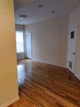 5740 S King Dr, Unit 1d in Chicago, IL - Foto de edificio - Building Photo