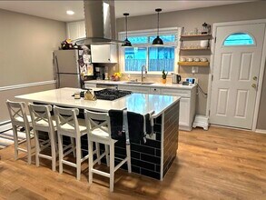 519 Oakwood Dr in Grayslake, IL - Building Photo - Building Photo