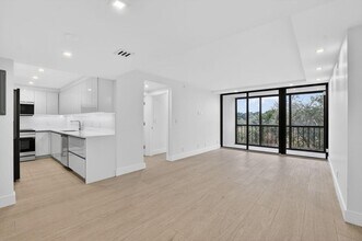 7835 Lakeside Blvd in Boca Raton, FL - Building Photo - Building Photo