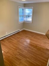 107 Wallace Ave in Auburn, MA - Building Photo - Building Photo