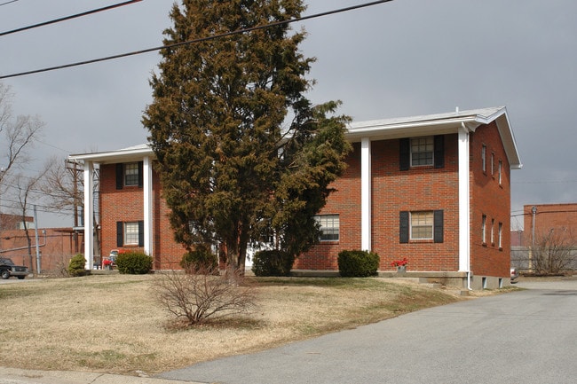 3005 Pamela Way in Louisville, KY - Foto de edificio - Building Photo