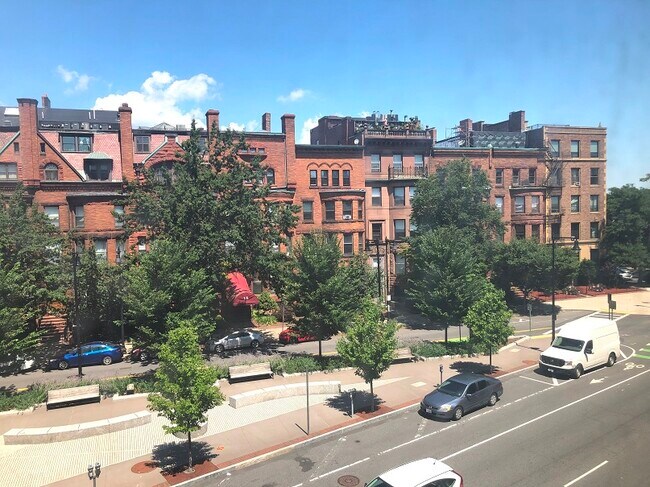 property at 475 Commonwealth Ave