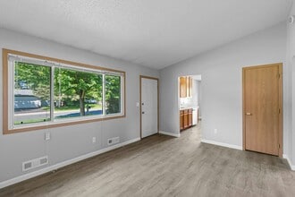 14840 Dallara Ave in Rosemount, MN - Building Photo - Building Photo