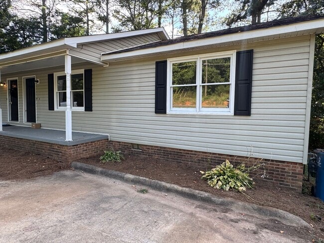 property at 20A Marion Dairy Rd