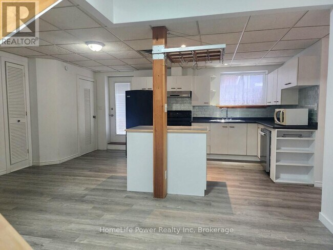 110 Surrey St E in Guelph, ON - Building Photo - Building Photo