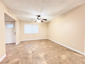 4732 Monterrey Ave in Las Vegas, NV - Foto de edificio - Building Photo