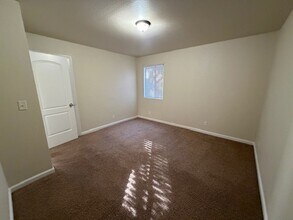 10680 10th St in Jamestown, CA - Building Photo - Building Photo