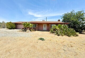 5953 Carmelita Ave in Yucca Valley, CA - Building Photo - Building Photo