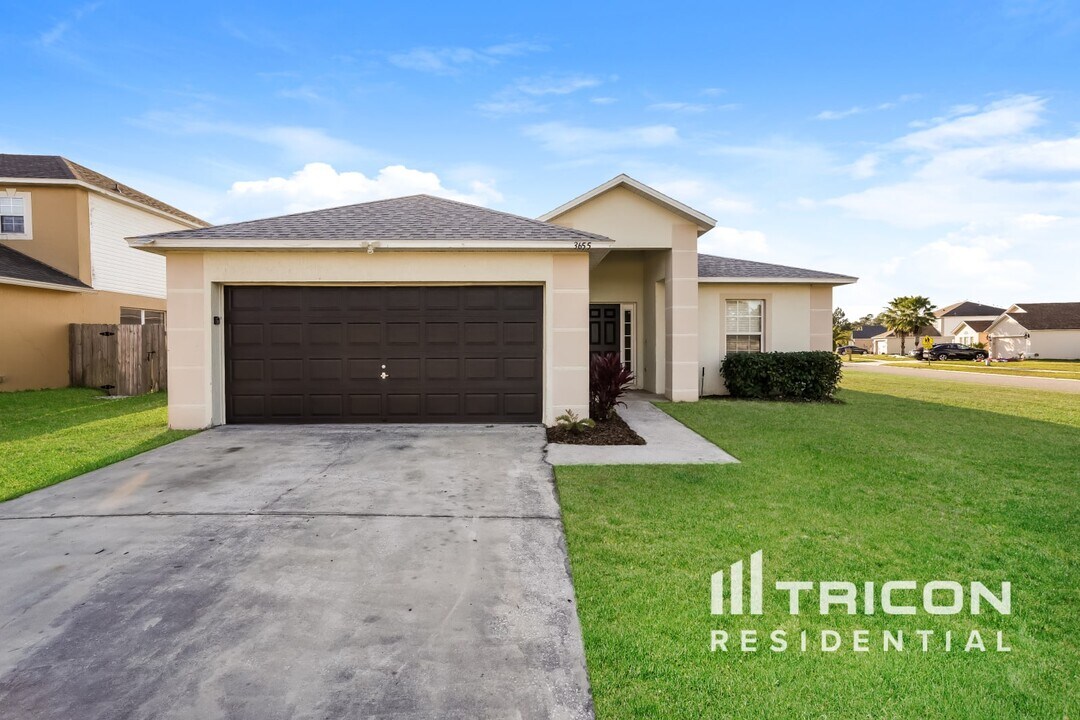 3655 Braeden Ct in Middleburg, FL - Building Photo