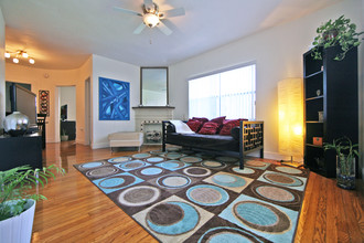 Gator Apartments in Miami Beach, FL - Building Photo - Building Photo