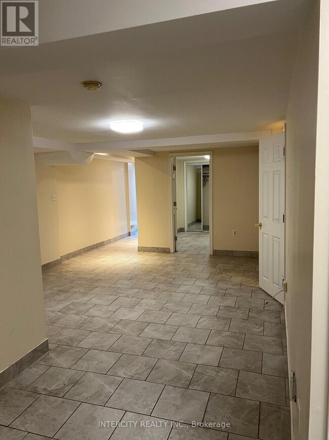 4 Pennyroyal Crescent in Brampton, ON - Building Photo - Building Photo