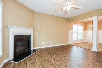 206 Winterbury Dr in Canton, GA - Building Photo - Building Photo