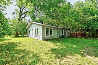 1504 Robert Weaver Ave in Austin, TX - Building Photo - Building Photo