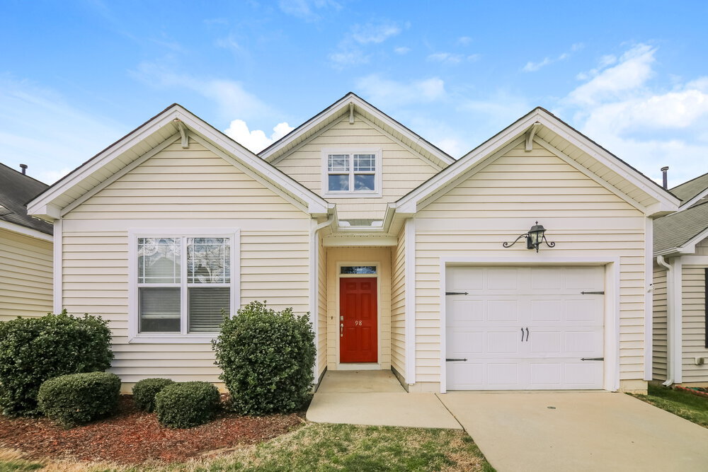 98 Denby Cir in Clayton, NC - Building Photo