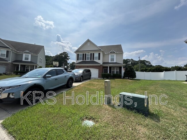 42 Ravenscroft Ln in Hampton, VA - Building Photo - Building Photo