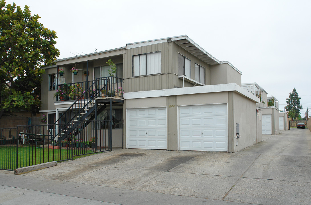 1931 Pomona Ave in Costa Mesa, CA - Foto de edificio