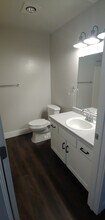 597 Van Wey Cir-Unit -d in Eagle Point, OR - Building Photo - Building Photo