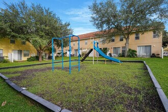2663 Andros Ln in Kissimmee, FL - Building Photo - Building Photo