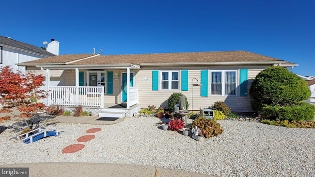 property at 652 Newell Ave