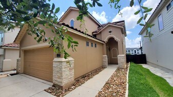 4122 Woodbridge Way in San Antonio, TX - Building Photo