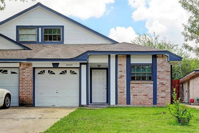 property at 10020 Lasaber Ct
