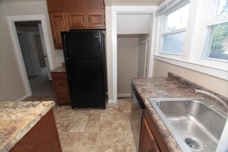 3220 17th Ave in Rock Island, IL - Building Photo - Building Photo