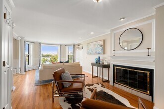 458 Beacon St, Unit 6 in Boston, MA - Building Photo - Building Photo
