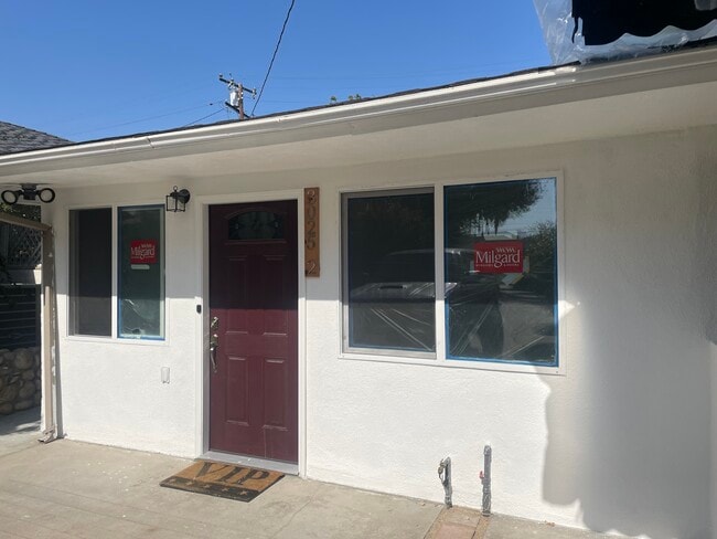 3025 Broadmoor Blvd, Unit #2 in San Bernardino, CA - Foto de edificio - Building Photo