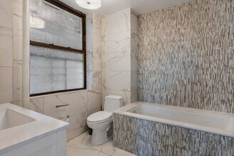 411 Manhattan Ave in New York, NY - Building Photo - Building Photo