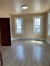 203 S 11th St, Unit 1st floor in Easton, PA - Building Photo - Building Photo