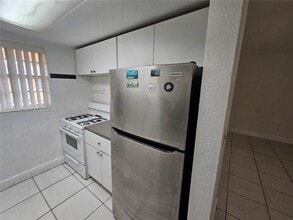 3800 SW 102nd Ave in Miami, FL - Building Photo - Building Photo