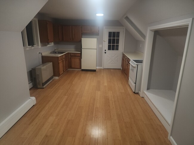 14 Summer St, Unit 2