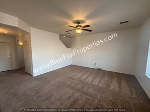 8262 W Zlacket Dr in Tucson, AZ - Building Photo - Building Photo