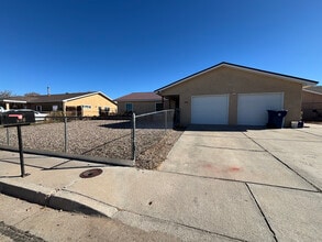 856 Lancelot St in Los Lunas, NM - Foto de edificio - Building Photo