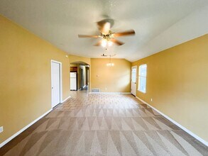 2004 Charleston Ct-Unit -B in Killeen, TX - Building Photo - Building Photo