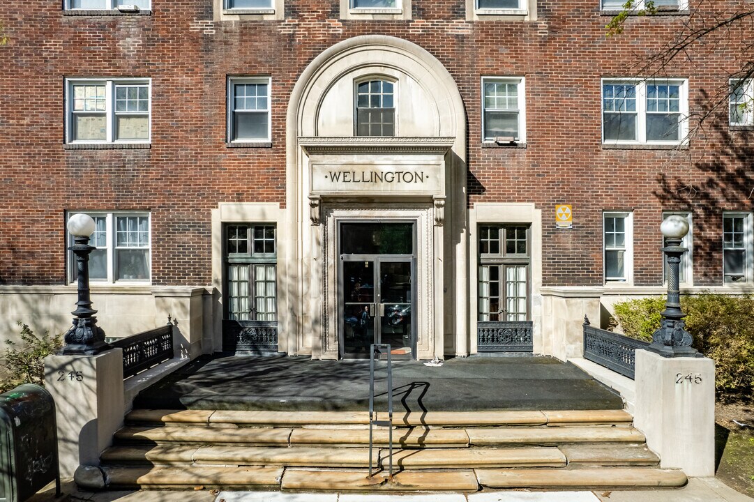 Wellington Apartments in Pittsburgh, PA - Foto de edificio