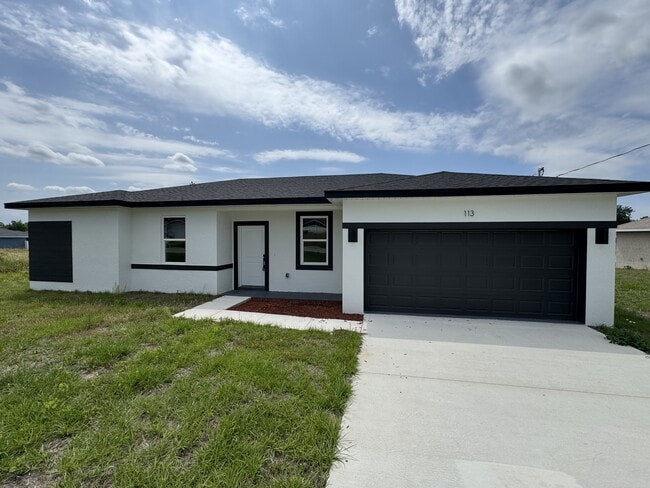 property at 113 Dogwood Dr Cir