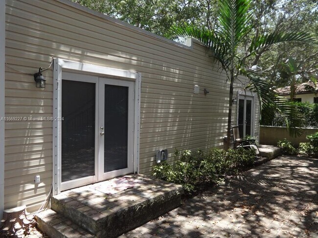 1212 SE 6th St-Unit -1 in Fort Lauderdale, FL - Building Photo - Building Photo