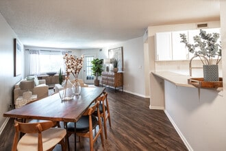 Helix in St. Louis Park, MN - Foto de edificio - Interior Photo