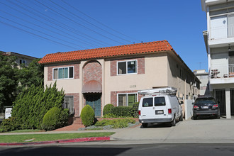 11859 Mayfield Ave in Los Angeles, CA - Building Photo - Building Photo