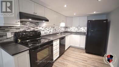 11 Whitbread Crescent in Ajax, ON - Building Photo - Building Photo