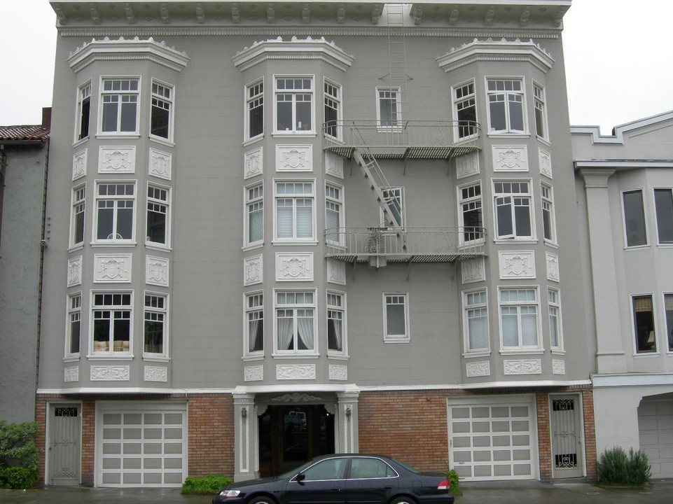 1355 Bay St in San Francisco, CA - Building Photo