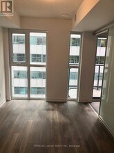 87-987 Peter St in Toronto, ON - Building Photo - Building Photo